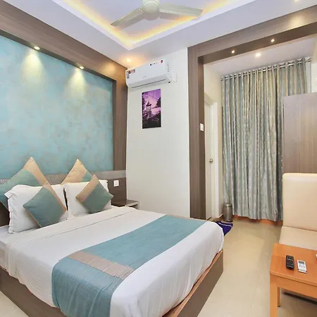 Aishwarya Le Royal Hotel Mysore Exterior photo