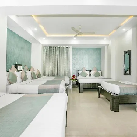 Aishwarya Le Royal Hotel Mysore Exterior photo