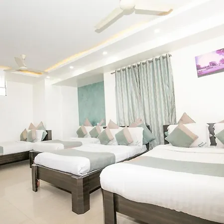 Aishwarya Le Royal Hotel Mysore Exterior photo