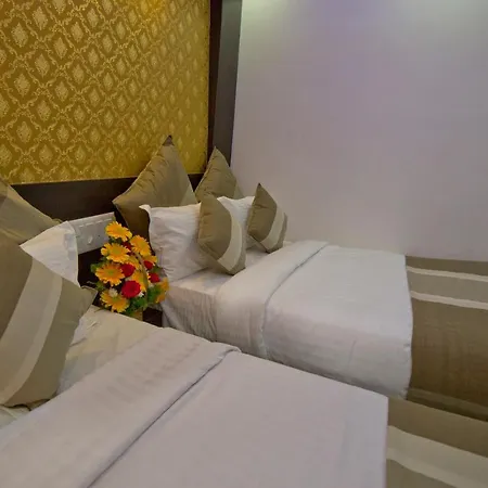 Aishwarya Le Royal Hotel Mysore Exterior photo