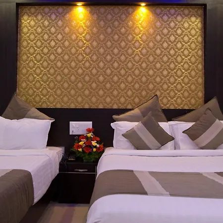 Aishwarya Le Royal Hotel Mysore Exterior photo